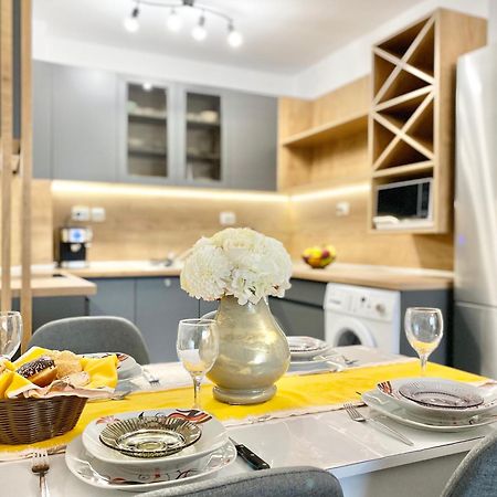Art Apartment For 4 People Free Parking & Wifi Stara Zagora Bagian luar foto
