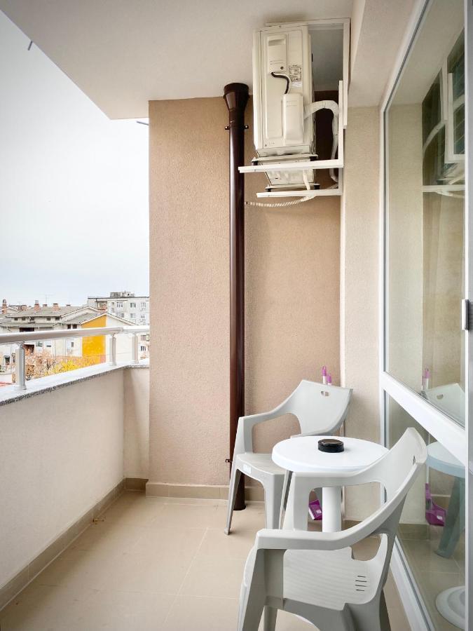 Art Apartment For 4 People Free Parking & Wifi Stara Zagora Bagian luar foto