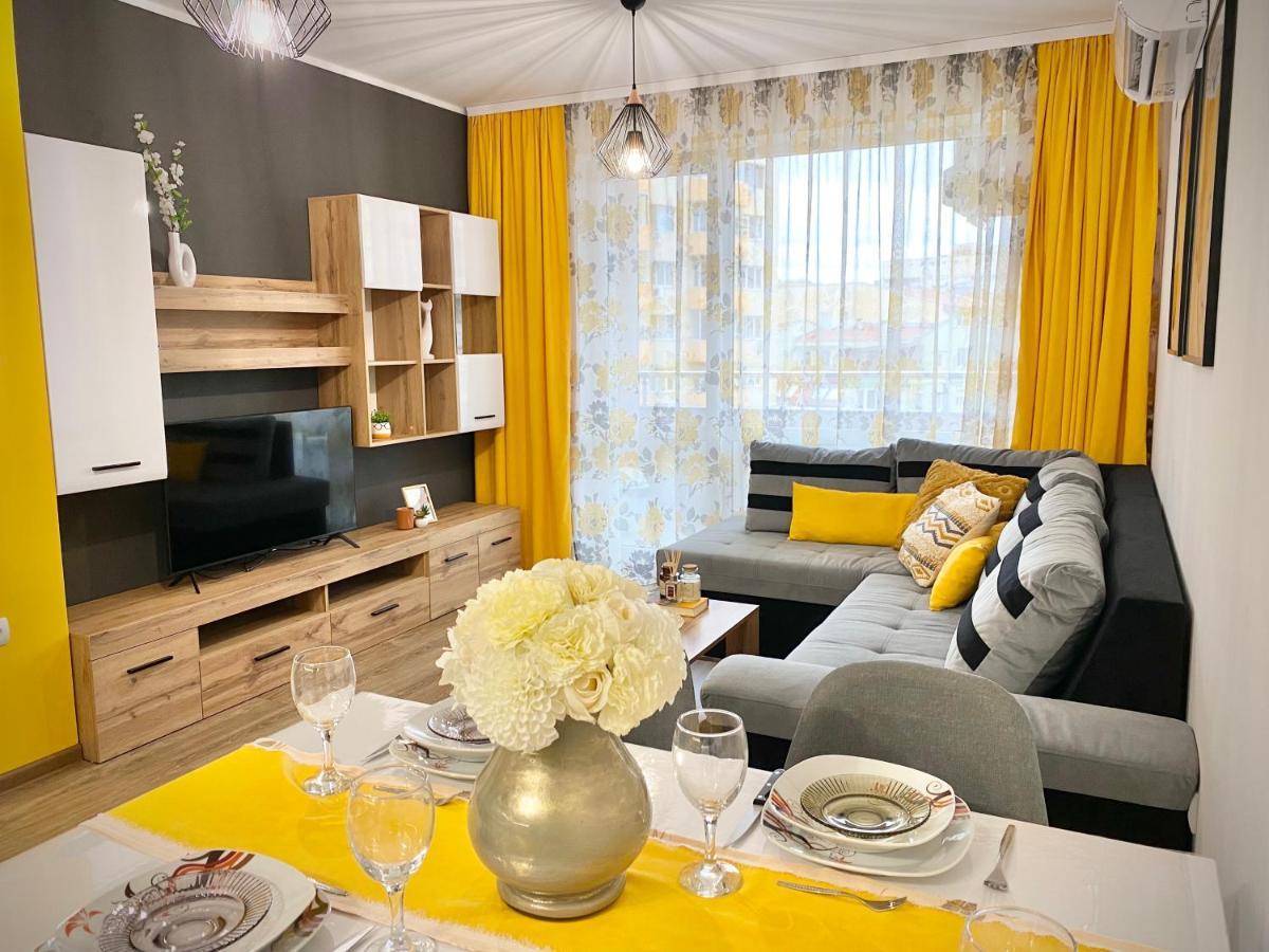 Art Apartment For 4 People Free Parking & Wifi Stara Zagora Bagian luar foto