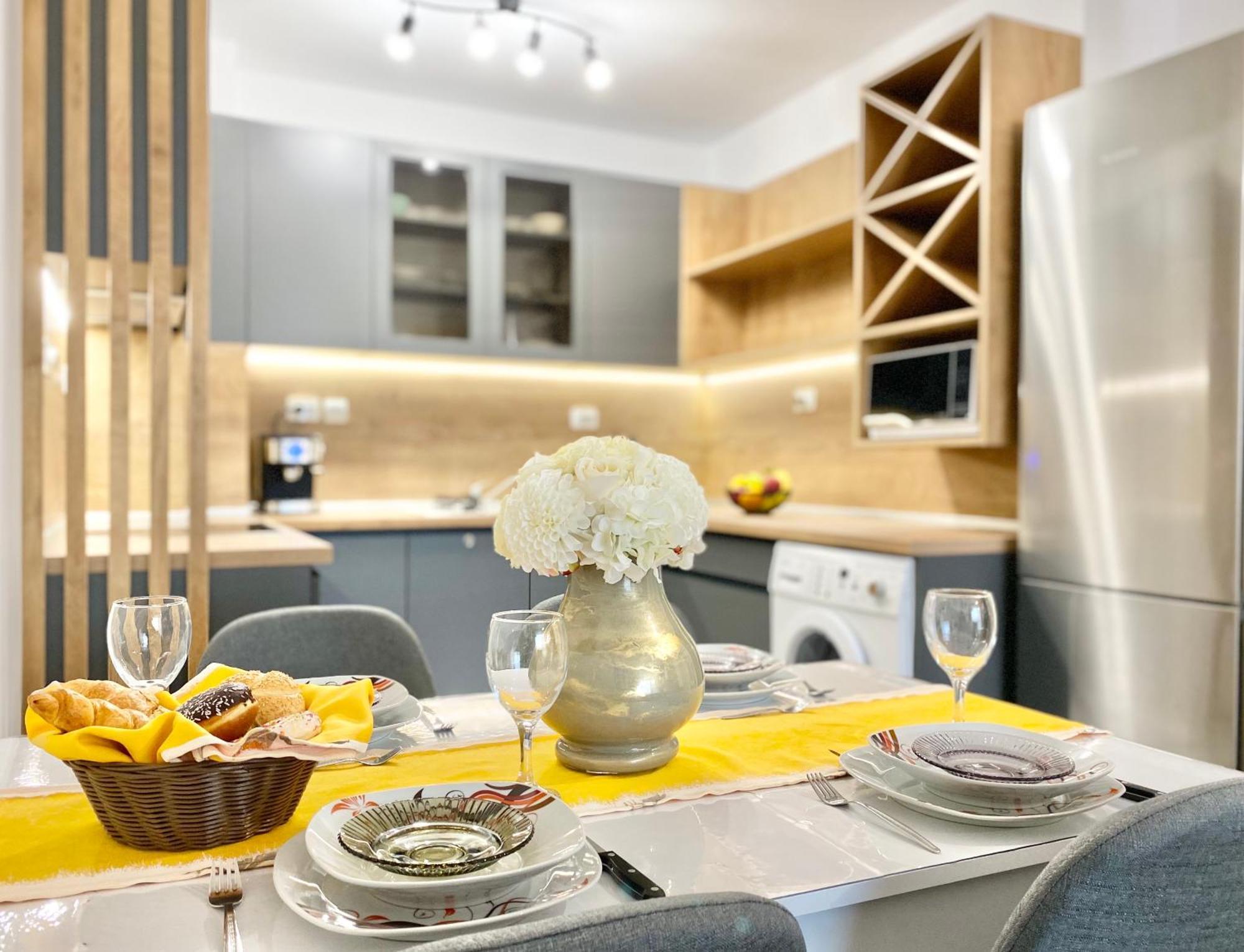 Art Apartment For 4 People Free Parking & Wifi Stara Zagora Bagian luar foto