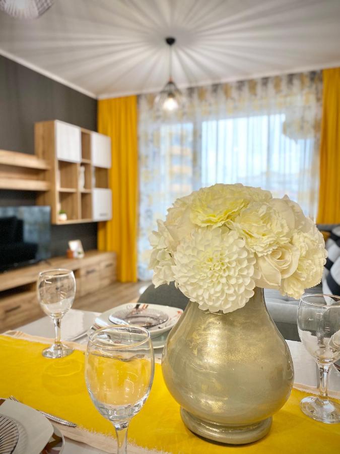 Art Apartment For 4 People Free Parking & Wifi Stara Zagora Bagian luar foto