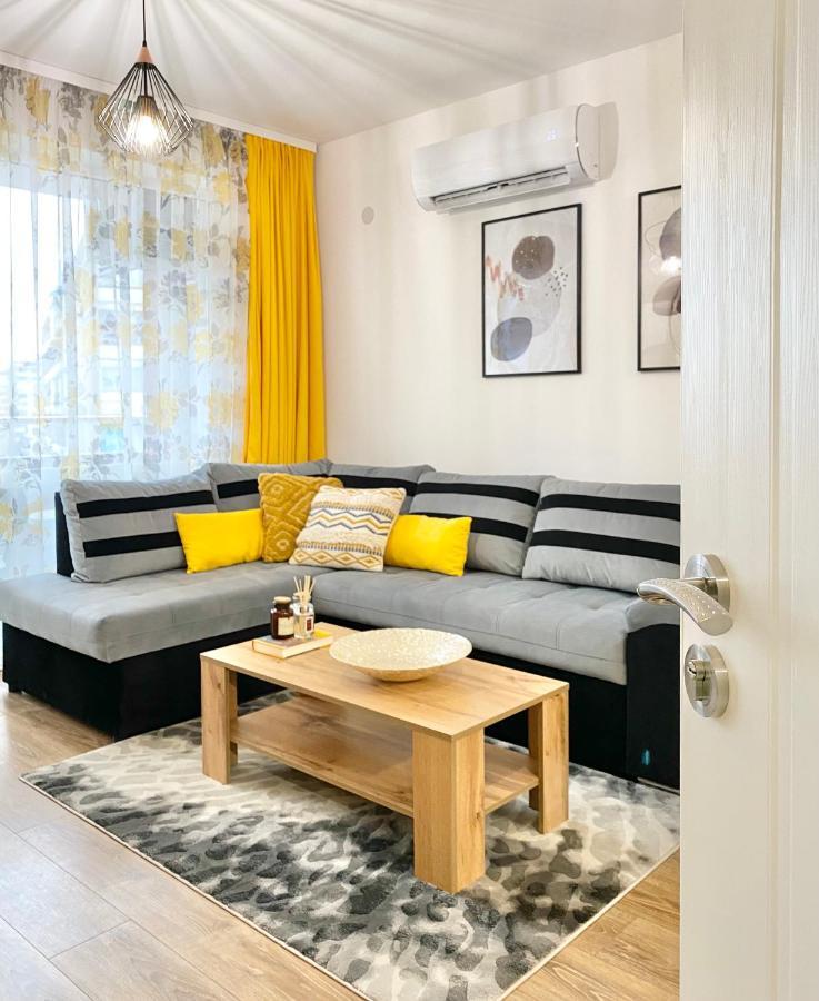 Art Apartment For 4 People Free Parking & Wifi Stara Zagora Bagian luar foto
