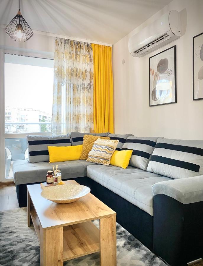 Art Apartment For 4 People Free Parking & Wifi Stara Zagora Bagian luar foto